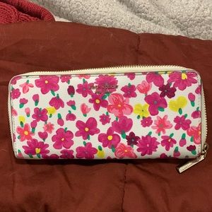 Kate Spade continental wallet floral pattern
